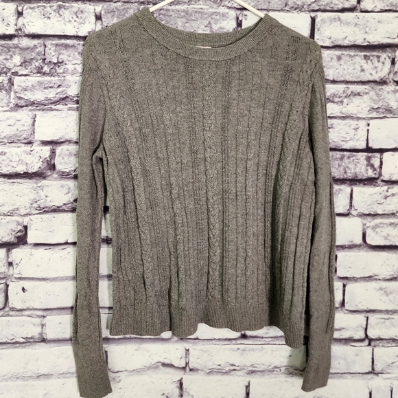 Gray Cable Knit Lightweight Sweater - S - Picture 5 of 5